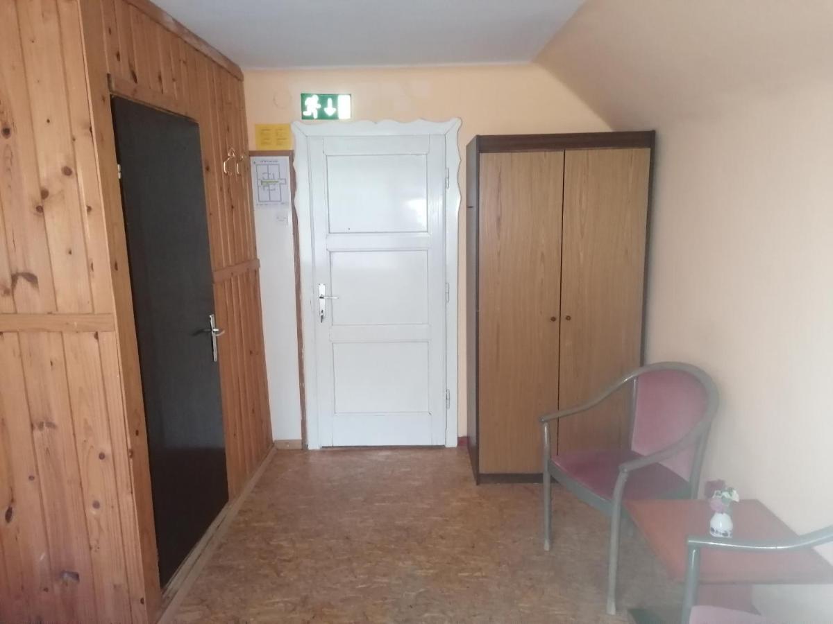 Smucarska Koca Bed and Breakfast Kotlje Eksteriør billede